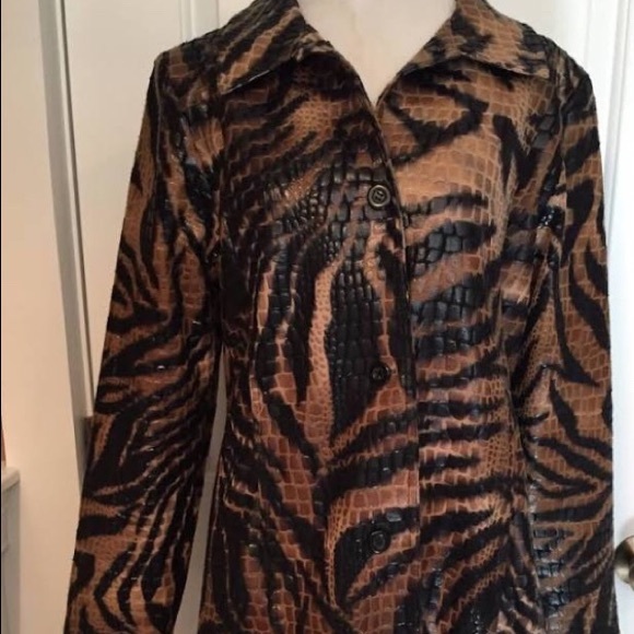 coat - Picture 3 of 3